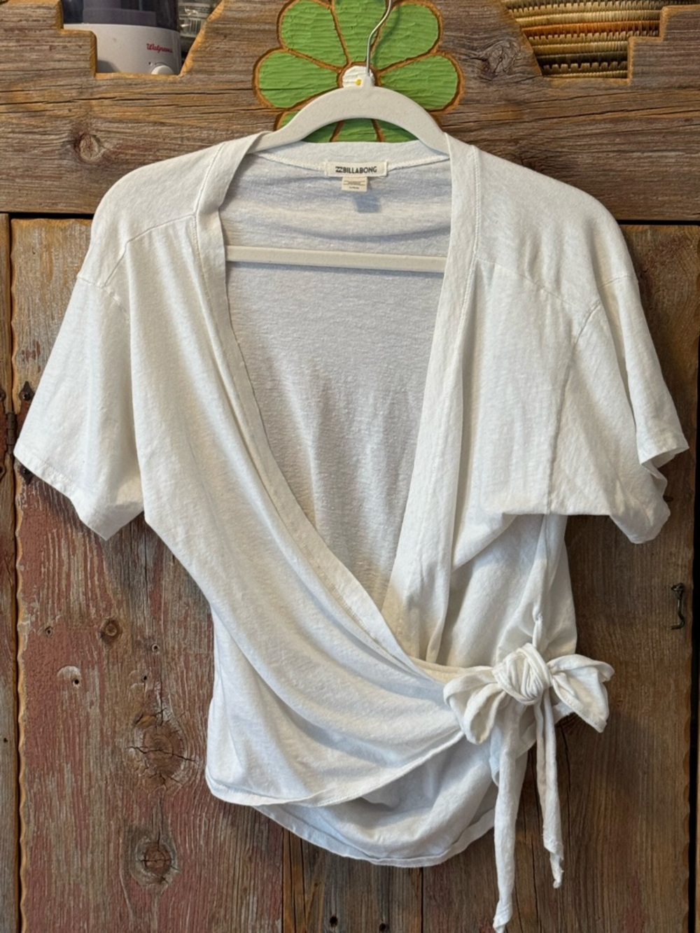 Billabong White Short Sleeve Wrap Tie Top size large